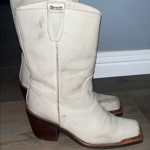 Women's Cream/Off White Western Boots